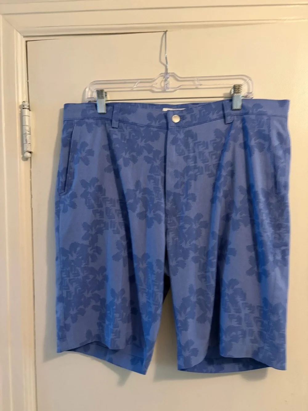 Peter Millar Shackleford Abstract Floral Performance Hybrid Golf Short Size 36
